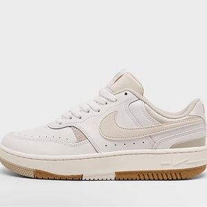 WOMEN'S NIKE GAMMA FORCE CASUAL
SHOES